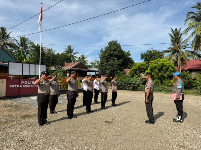 
 Kapolsek Awangpone Bentuk Tiga Tim Patroli Ops Lilin 2025 dalam Rangka Pengamanan Nataru