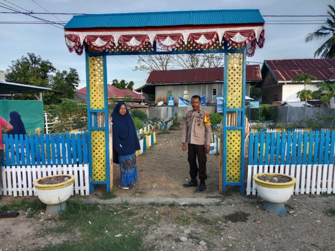
 Bhabinkamtibmas Desa Malimongeng Aipda Zarif Laksanakan Giat Sambang Di Wilayah Binaan