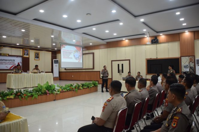 
 Bangun Integritas dan Solidaritas, Polres Bone Jadi Tuan Rumah Sosialisasi Kepemimpinan Kapolsek