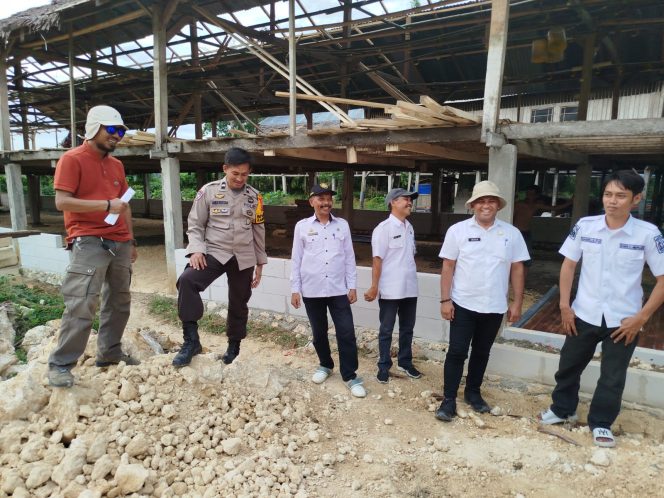 
 Aiptu Andi Rustan Hadir di Desa Lamuru, Ikut Memantau Kegiatan Monev Penggunaan Dana Desa