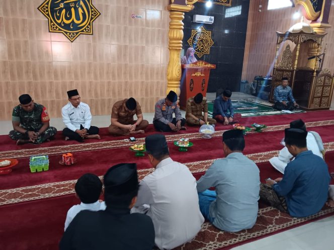 
 Kapolsek  Ulaweng hadiri peringatan Isra Mi’raj Di Desa Manurunge