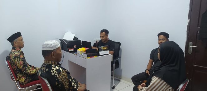 
 ‎Melalui Upaya Pendekatan Restorative Justice, Kanit Reskrim Polsek Cenrana Mediasi Masalah Warga