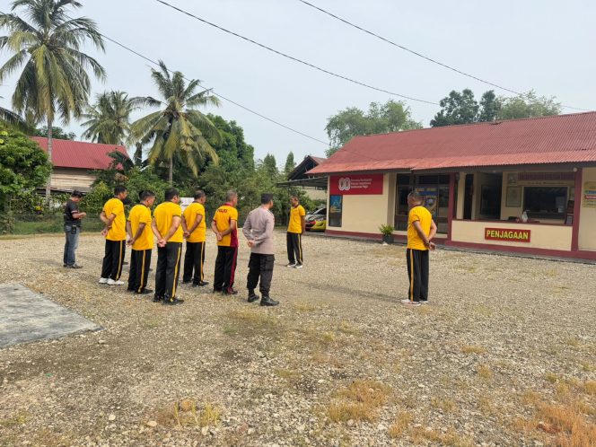 
 Kapolsek Awangpone Tekankan Kekompakan Antarpersonel Guna Mendukung Kelancaran Pelaksanaan Tugas