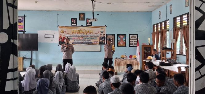 
 ‎Polsek Cenrana Laksanakan Sosialisasi Penerimaan Terpadu Anggota Polri Di SMAN 26 Bone.