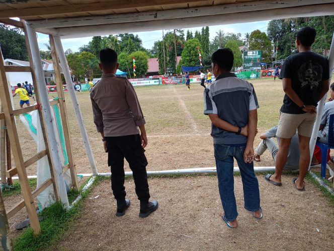 
 Personil Polsek Awangpone Laksanakan Giat Pengamanan Turnamen Mini Soccer Carigading Cup I Tahun 2026