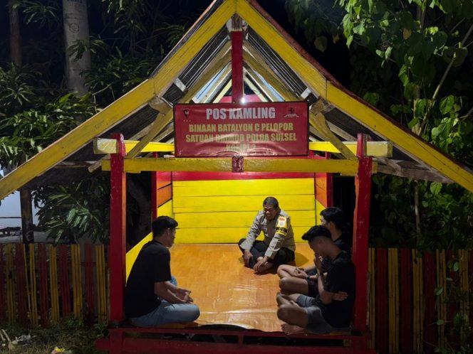 
 Jelang Ramadhan, Bhabinkamtibmas Aiptu Yusran SH Perkuat Pembinaan Satkamling di Kelurahan Ta’
