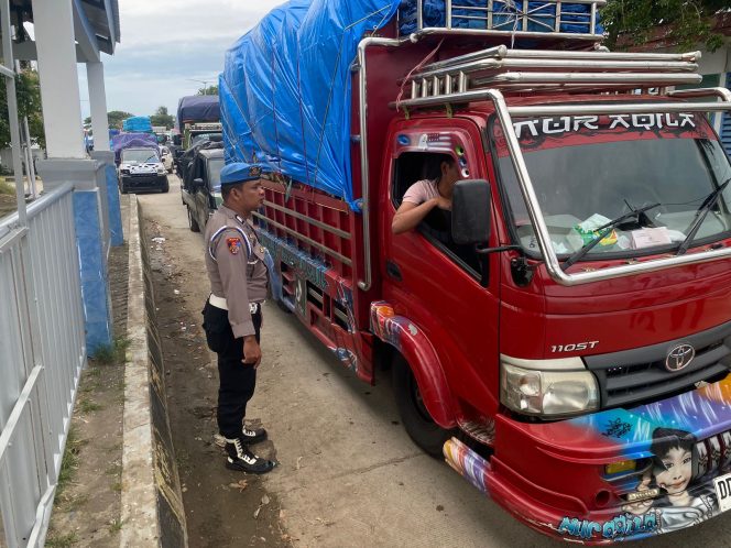
 Lakukan Pengamanan Dan Pelayanan Saat Keberangkatan Kapal, Beri Rasa Aman Kepada Pengguna Jasa