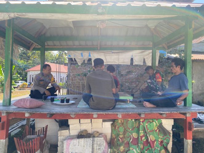
 Bhabinkamtibmas Polsek Awangpone Gelar Pembinaan Satkamling Tallimpoe Unra