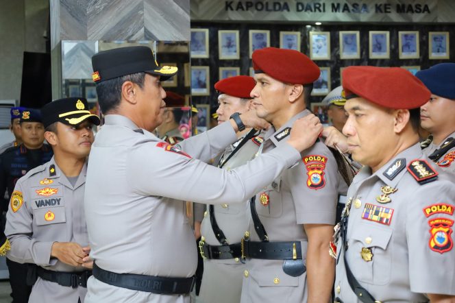 
 Kapolda Sulsel Pimpin Sertijab Dirreskrimsus dan Dirresnarkoba Polda Sulsel
