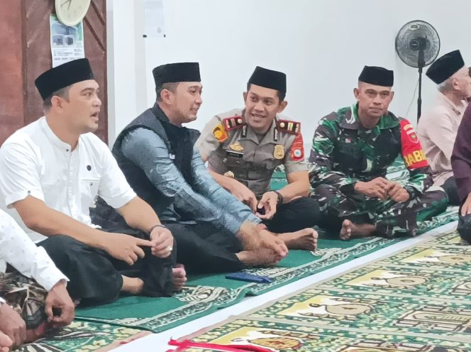 
 ‎Giat Safari Ramadan di Desa Usa, Kapolsek Palakka Berikan Himbauan Kamtibmas