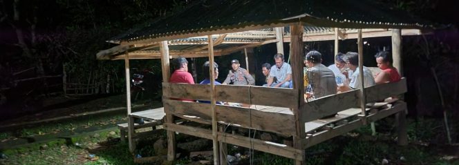 
 Pos Kamlin Dikunjungi Bripka Zaenal   Titip Pesan Kamtibmas ,Tujuan Keamanan Polsek Tonra ,Polres Bone