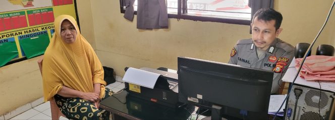 
 Ka Jaga Polsek Tonra , Buatkan Laporan Kehilangan Masyarakat Dengan Cepat, Polres Bone