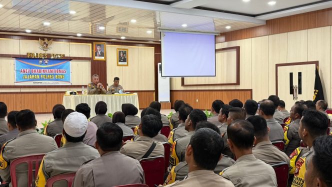 
 Sat Binmas Polres Bone Gelar Anev Bhabinkamtibmas
