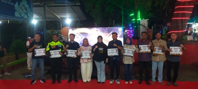 
 Peringati HPN 2026, Jurnalis Bone FC Ganjar Kasat Lantas Polres Bone Penghargaan, Pejabat Responsif dan Informatif