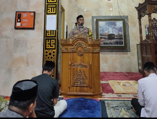 
 Ramadhan Kondusif, Bhabinkamtibmas Aiptu Muhammad Aras Patarai Sampaikan Pesan Keamanan