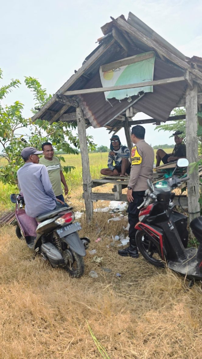 
 Sambang Dialogis, Bhabinkamtibmas Bangun Komunikasi Aktif dengan Warga