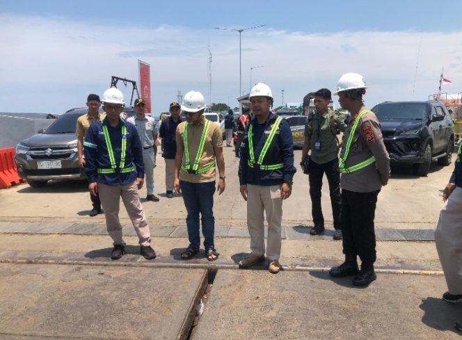 
 Kunjungan Anggota DPR RI , Kapolsek Pelabuhan Bajoe Dampingi GM ASDP