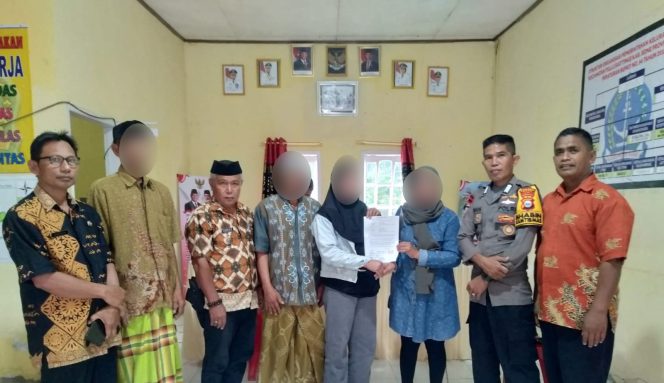 
 Hadir Sebagai Solusi, Bripka Idrus Bersama Pemerintah Kelurahan Otting Mediasi Masalah Warga