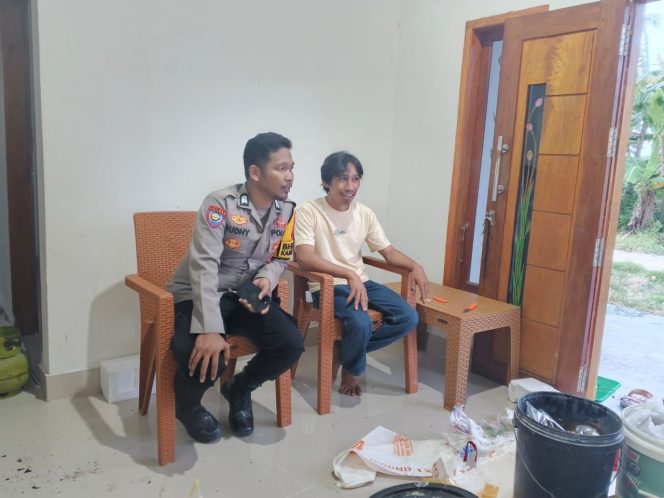 
 Pelaksanaan Sambang Petugas Bhabinkamtibmas Demi Membangun dan Menjaga Situasi Kamtibmas Tetap Kondusif