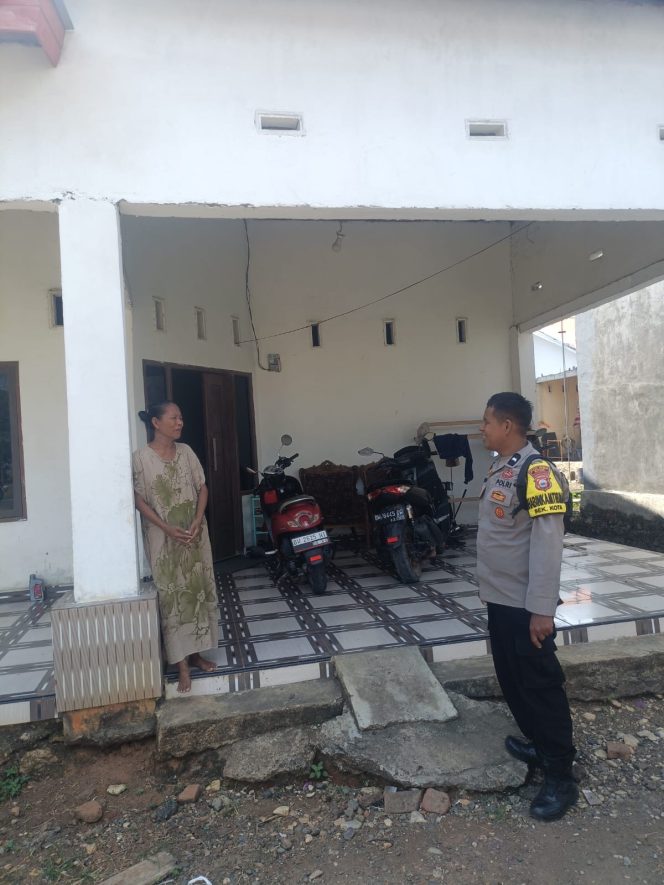 
 Aktif Sambang Warga, Aipda Hamdan Wujudkan Kamtibmas Kondusif di Wilayah Binaan