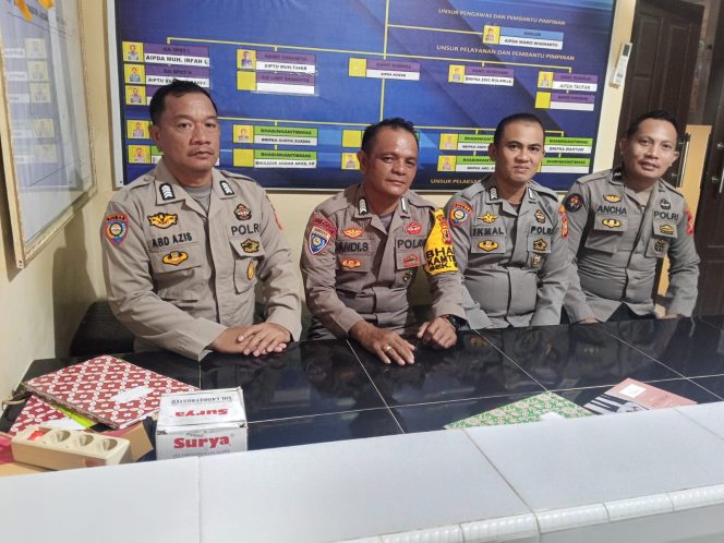 
 BERI PELAYANAN YANG OPTIMAL KEPADA MASYARAKAT, POLSEK MARE SIAGA PENJAGAAN MAKO SIANG