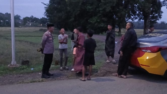 
 Cegah Tawuran di Bulan Ramadhan, Personel Polsek Mare Lakukan Patroli ke Seluruh Wilayah