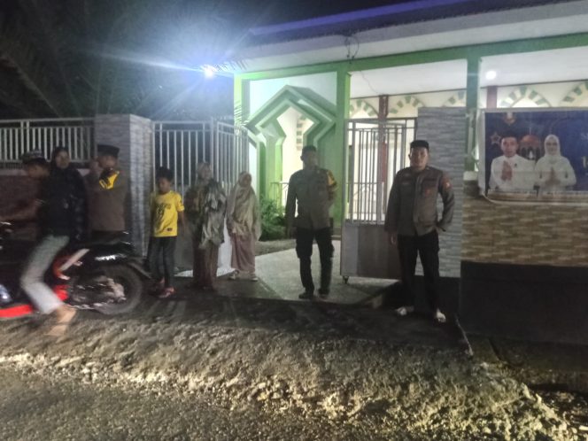 
 Polsek Mare Hadir di Tengah Warga, Pastikan Ramadhan Tetap Kondusif