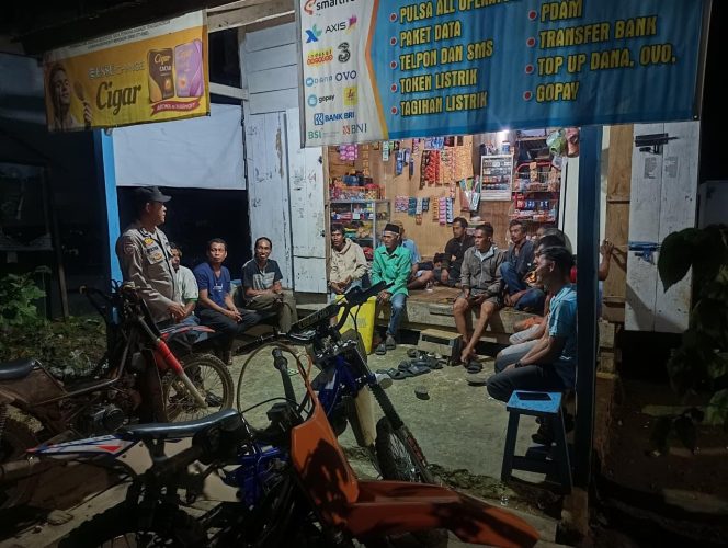 
 ‎Idulfitri Semakin Dekat, Bhabinkamtibmas Berikan Himbauan Kamtibmas Melalui Kegiatan Sambang