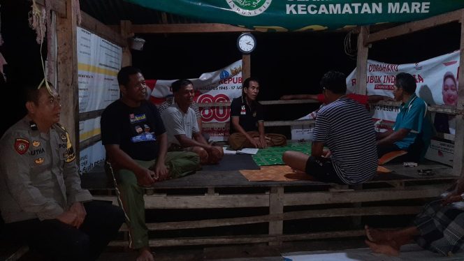 
 Patroli Sambang Sambung Rasa, Polsek Mare Perkuat Sinergi Satkamling