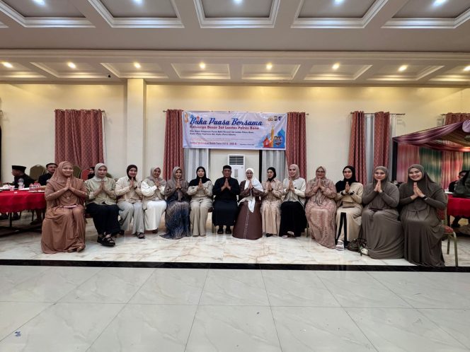 
 Buka Puasa Bersama Keluarga Besar Satlantas Polres Bone, AKP Musmulyadi Tekankan Ini