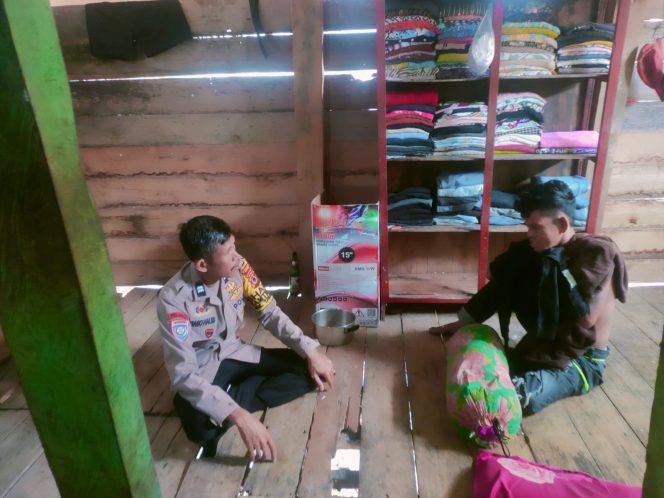 
 Bhabinkamtibmas Aiptu Baso Halim Aktif Sambang dan DDS, Sampaikan Pesan Kamtibmas ke Warga