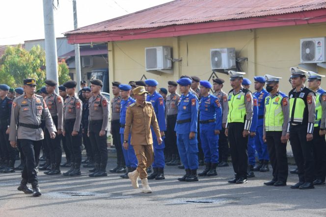 
 Polres Bone Gelar Apel Pasukan Operasi Ketupat 2026, Siap Amankan Idul Fitri 1447 H