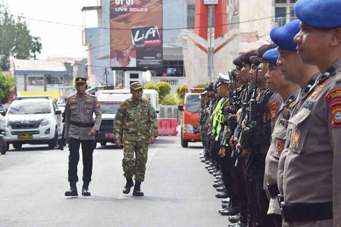 
 Polres Bone Bersama TNI dan Pemerintah Gelar Pasukan Gabungan Pengamanan Malam Takbiran Idul Fitri 1447 H