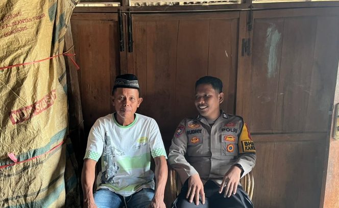 
 Ketekunan Brigpol Rudianto Bhabinkamtibmas yang Rutin Melaksanakan Sambang di Desa Binaannya