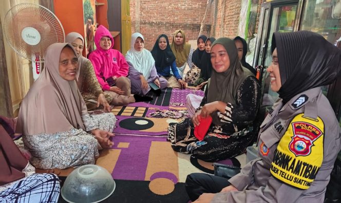 
 Brigpol Citra Mencegah Aksi Kejahatan Dengan Sambang dan Berdialog Bersama Warga