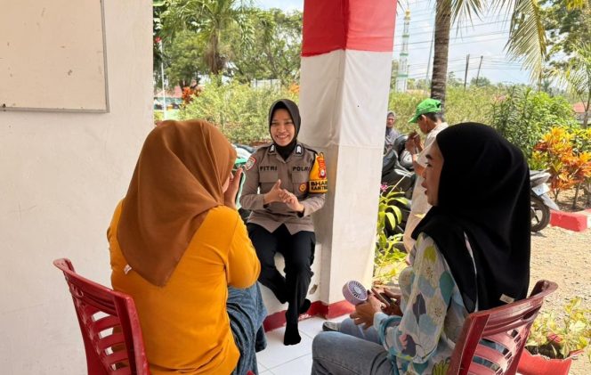 
 Bhabinkamtibmas Hadir Melalui Sambang, Untuk Memelihara Keamanan Lingkungan