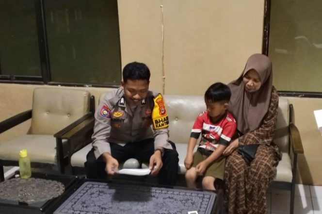 
 Terima Pengaduan Warga, Personil Polsek Tellu Siattinge Tingkatkan Pelayanan Melalui Proses yang Cepat dan Singkat