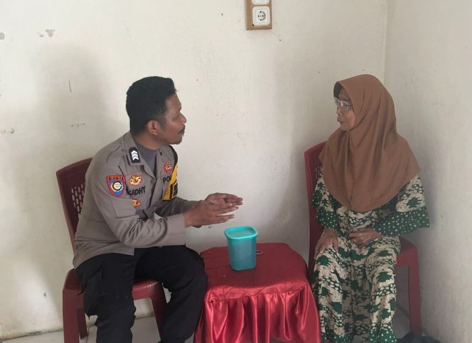 
 Sambang Bhabinkamtibmas Wujudkan Kondisi Lingkungan yang Aman dan Kondusif