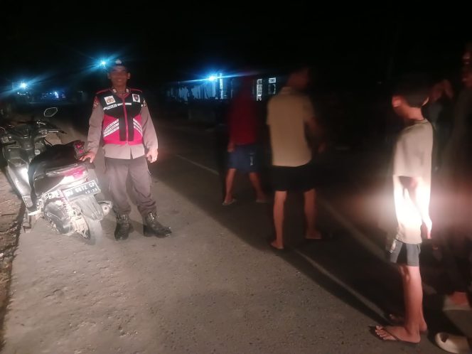 
 ‎Upaya Preventif, Polsek Cenrana Lakukan Patroli Malam Hari