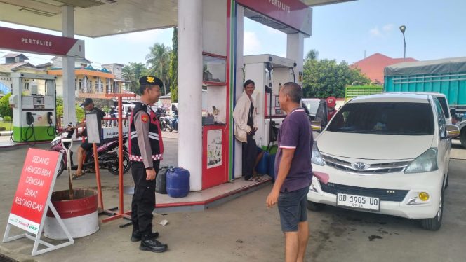 
 Antisipasi Rawan Kamtibmas: Anggota Polsek Mare Gelar Patroli Cipta Kondisi di SPBU Pertamina