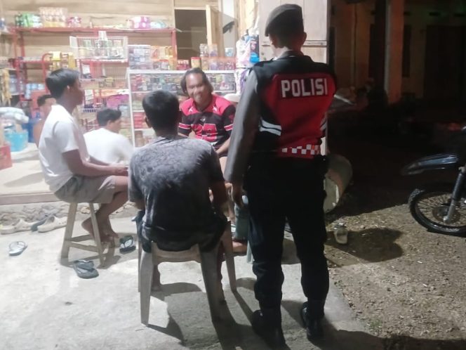
 ‎Lakukan Patroli Malam, Unit Samapta Berikan Pesan Kamtibmas