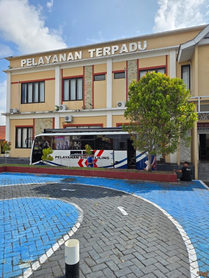 
 Layanan SIM Keliling Satlantas Polres Bone Sabtu Buka di Lokasi Ini Dengan Jam Terbatas