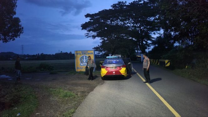 
 Patroli Biru ,Malam Hari  Demi Jaga Situasi Kamtibmas Dan Bali  Polsek Tonra, Polres Bone