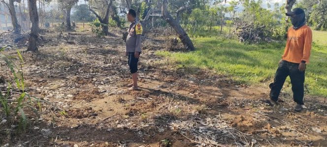 
 PERSONIL POLSEK TONRA MENDATANGI TITIK API (HOSPOT ) DI LOKASI KEBUN DESA GARECCING KECAMATAN TONRA