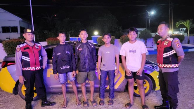 
 Giat  Patroli Biru ,Malam Hari  Demi Jaga Situasi Kamtibmas  Polsek Tonra, Polres Bone