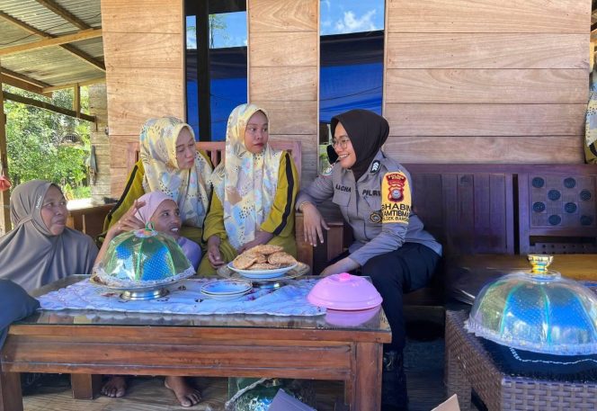 
 Bhabinkamtibmas Polsek Barebbo Ajak Warga Waspada Bahaya Kebakaran