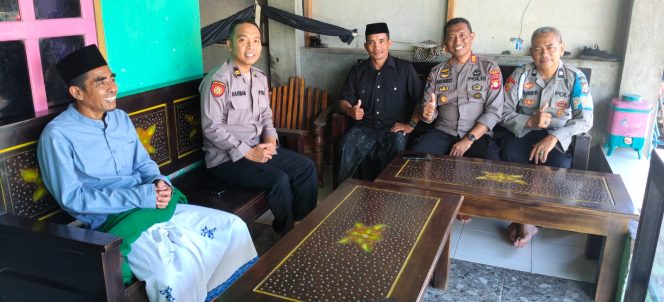 
 Kapolsek Barebbo Silaturahmi ke Tokoh Masyarakat, Ajak Warga Jaga Kamtibmas