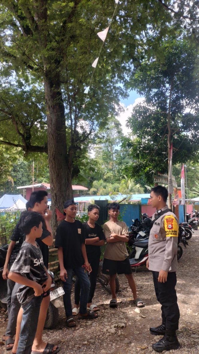 
 Bhabinkamtibmas Polsek Barebbo Ajak Warga Apala Jauhi Narkoba dan Miras