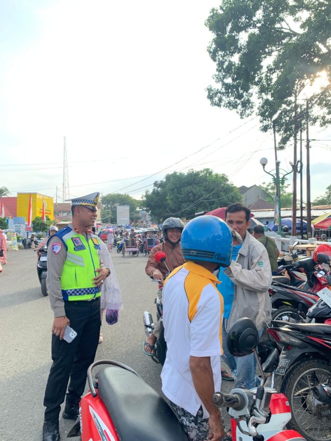 
 Polantas Menyapa, Satlantas Polres Bone Gelar Sosialisasi Keselamatan Berkendara