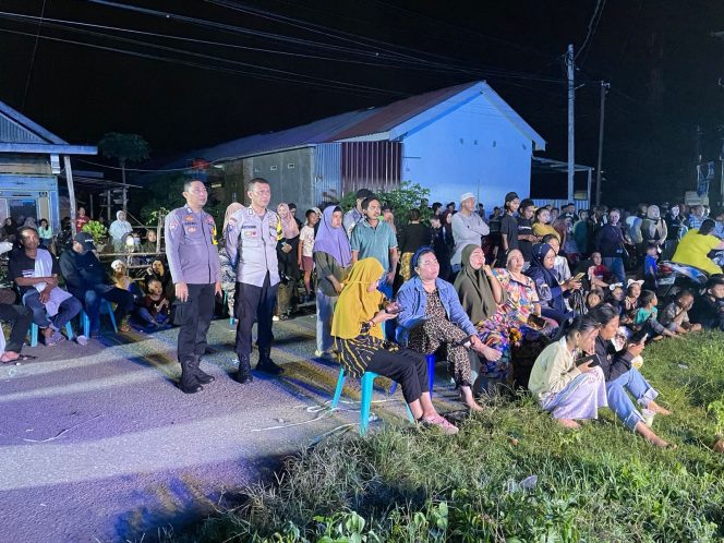 
 Polri Hadir Berikan Rasa Aman pada Kegiatan Pesta Pernikahan Warga di Tanete Riattang Timur